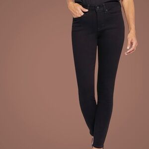 NWT NYDJ ‘Ami’ Skinny Jeans in Black Size 0